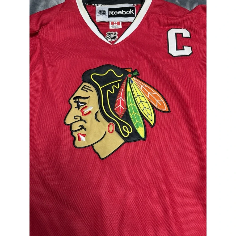 Jonathan Toews Reebok CCM Jersey Sz 54 Chicago Blackhawks Captain Patch